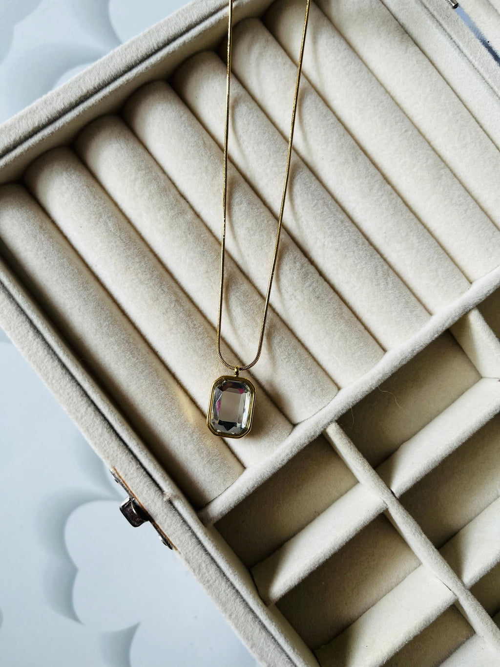 Clara necklace
