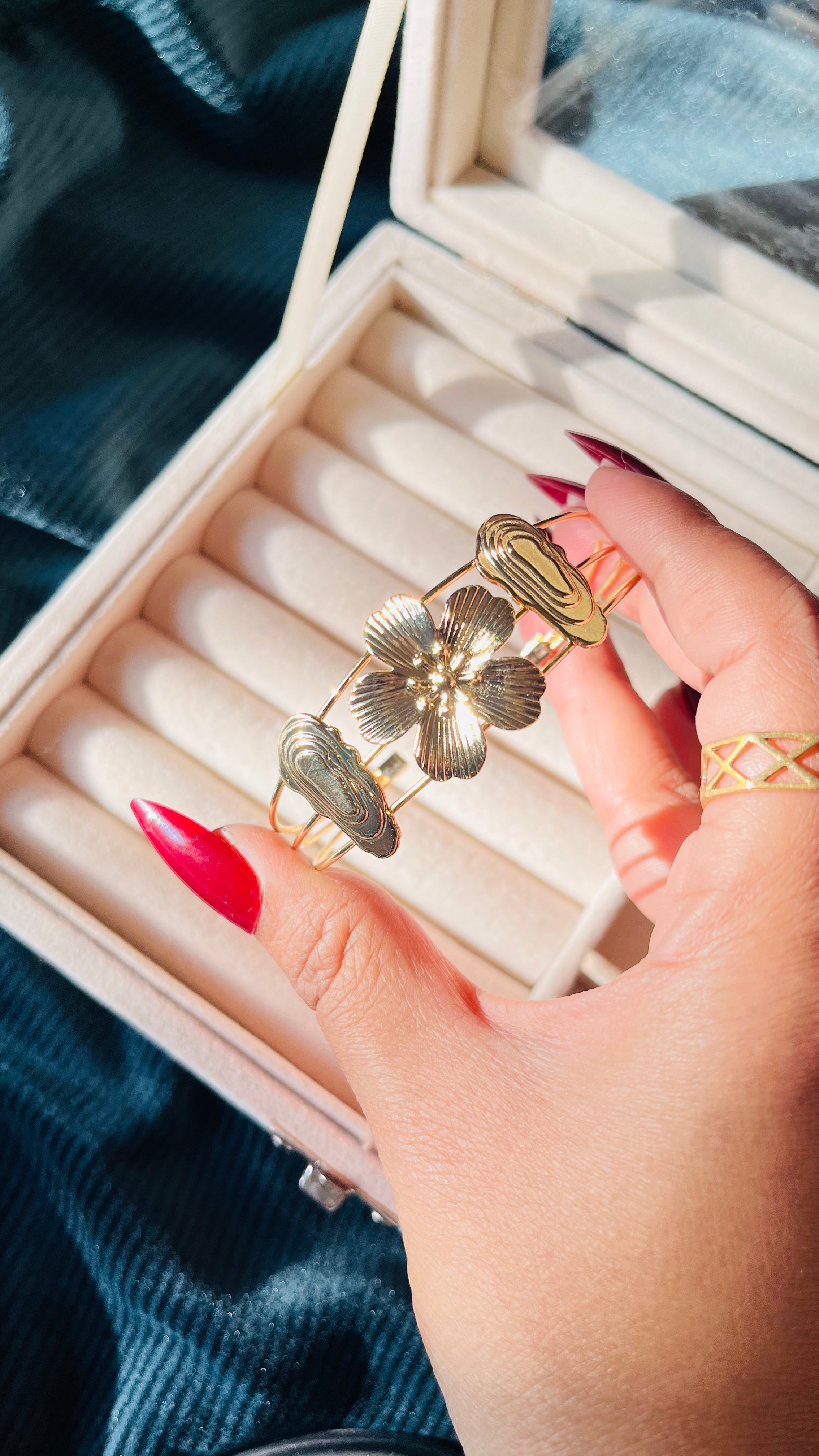 Nudo bracelet