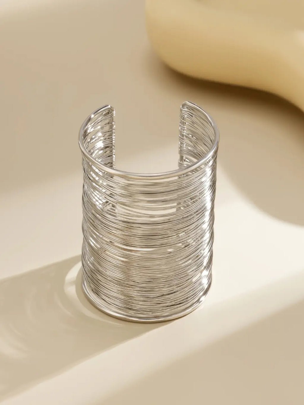 Venom cuff