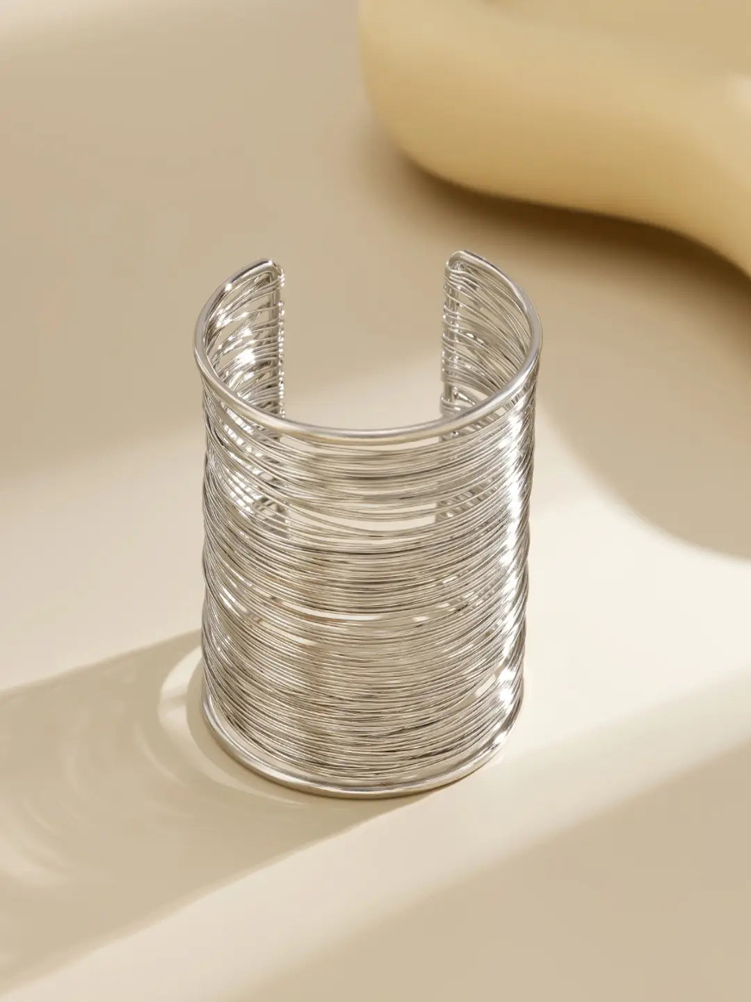 Venom cuff